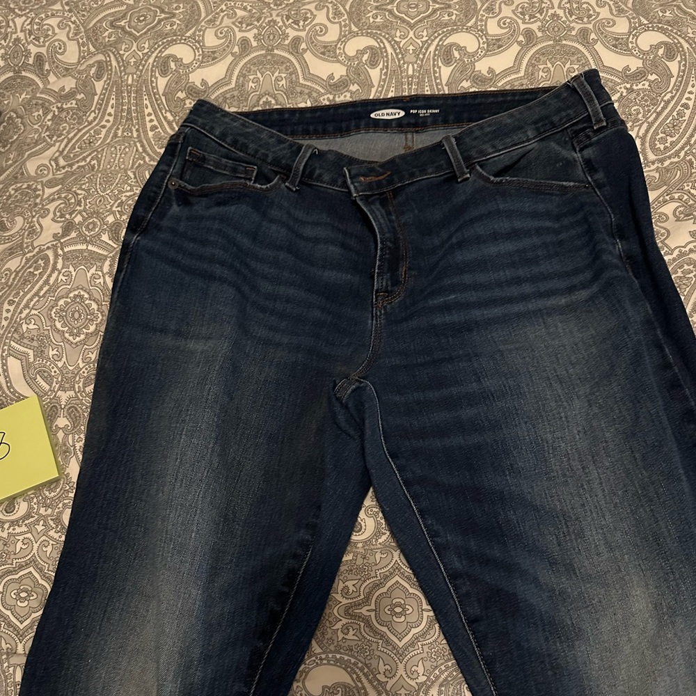 Old Navy pop icon skinny, midrise size 14